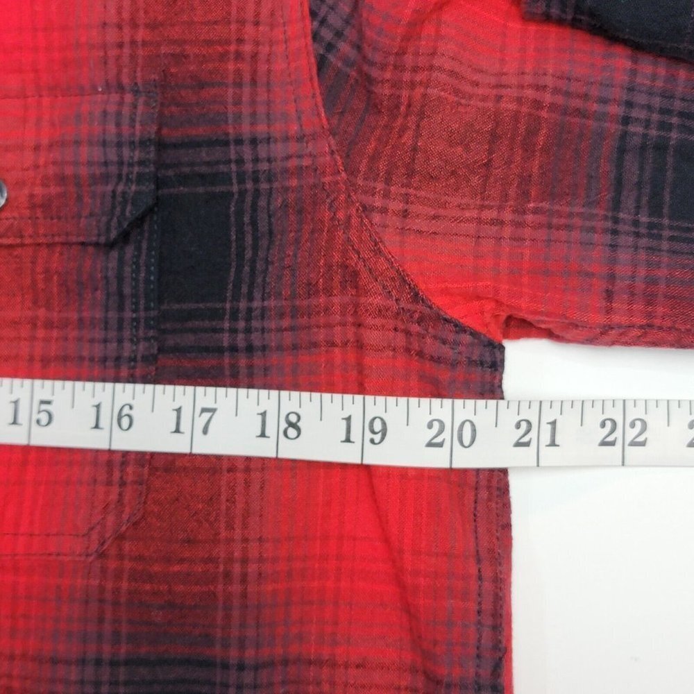 Woolrich Flannel Shirt Mens Medium Red Black Shadow Plaid Cotton Button Up - Picture 10 of 15